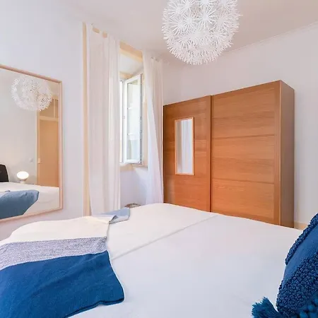 Charming 3 Bedroom In Historic City Center Castelo Apartment Lissabon