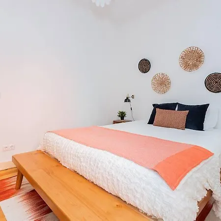 Charming 3 Bedroom In Historic City Center Castelo Apartmán *