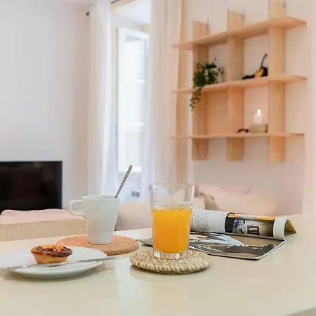 Apartmán Charming 3 Bedroom In Historic City Center Castelo
