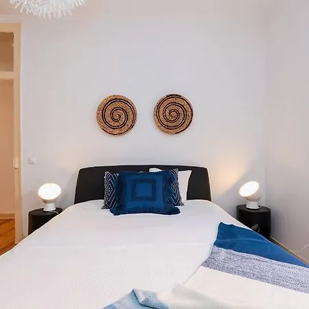 Charming 3 Bedroom In Historic City Center Castelo Lisboa